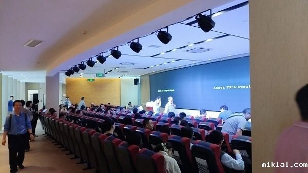 光谷薄膜与各学者共同探讨大学物理发展和创新路径